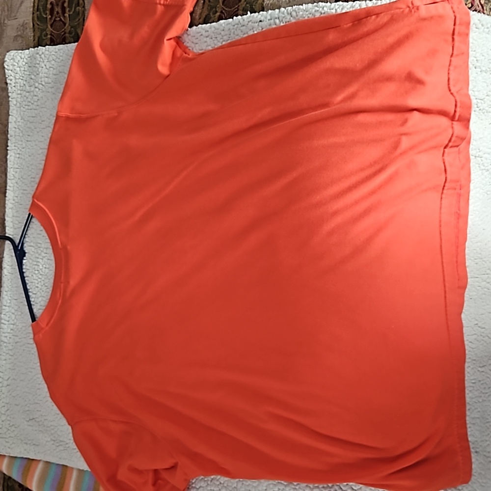 Clothes - Picture 2 of 3
